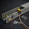 Canaleta Plástica Ranurada para Cableado